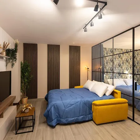 Διαμέρισμα Urban Chic Luxury *