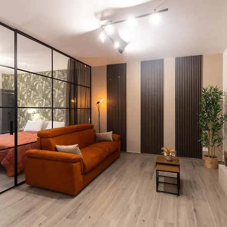Urban Chic Luxury * Rome