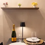 Urban Chic Luxury Διαμέρισμα *